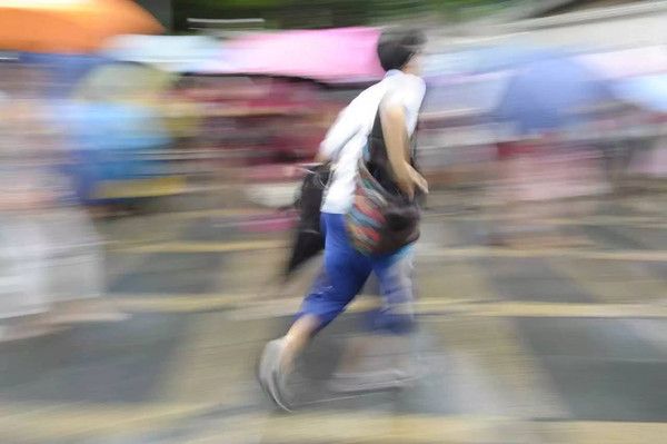 广州暴雨突袭，高考继续_蕾丝视频污污污厂家